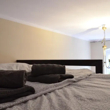 Close To Everywhere I *